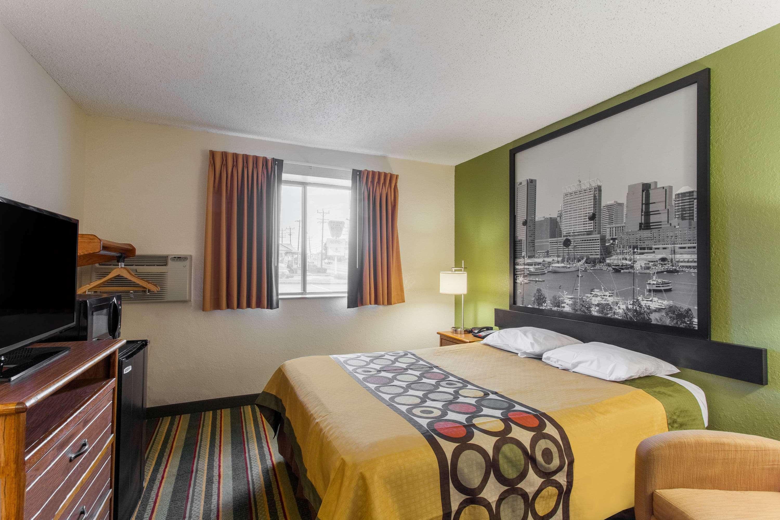 Super 8 By Wyndham Wash Dc Area College Park