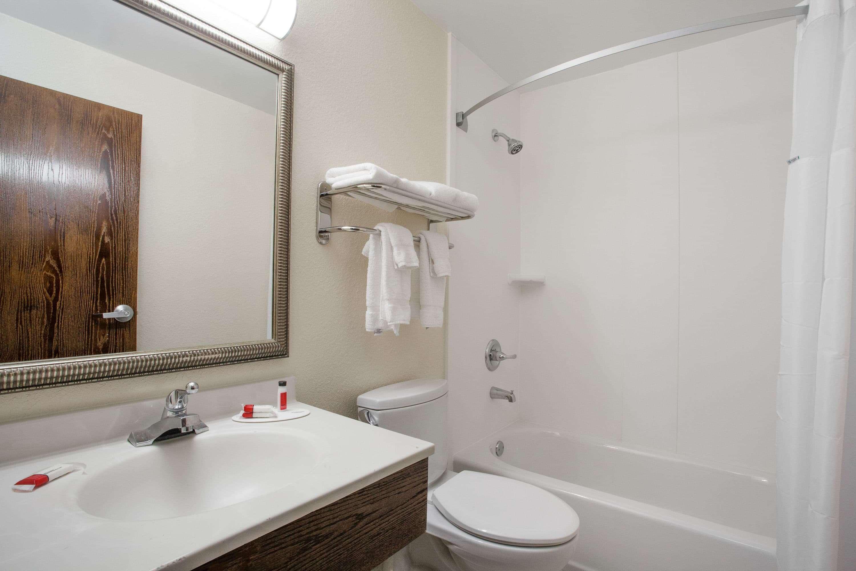 Hotel Super 8 By Wyndham Wash Dc Area