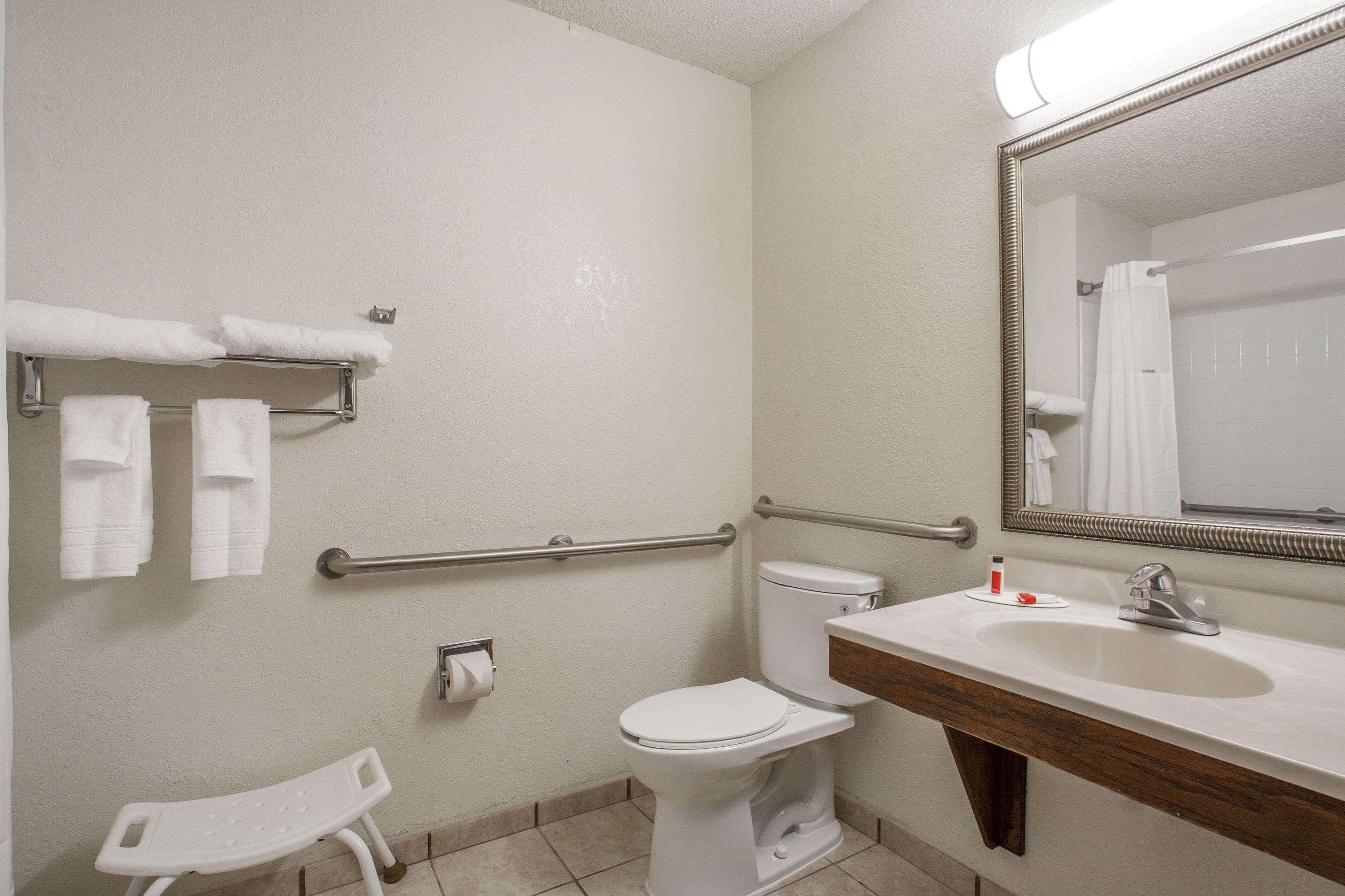 Super 8 By Wyndham Wash Dc Area Hotel 2*