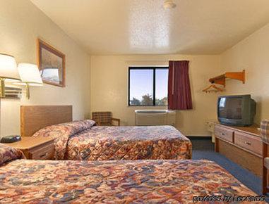 Hotel Super 8 By Wyndham Wash Dc Area